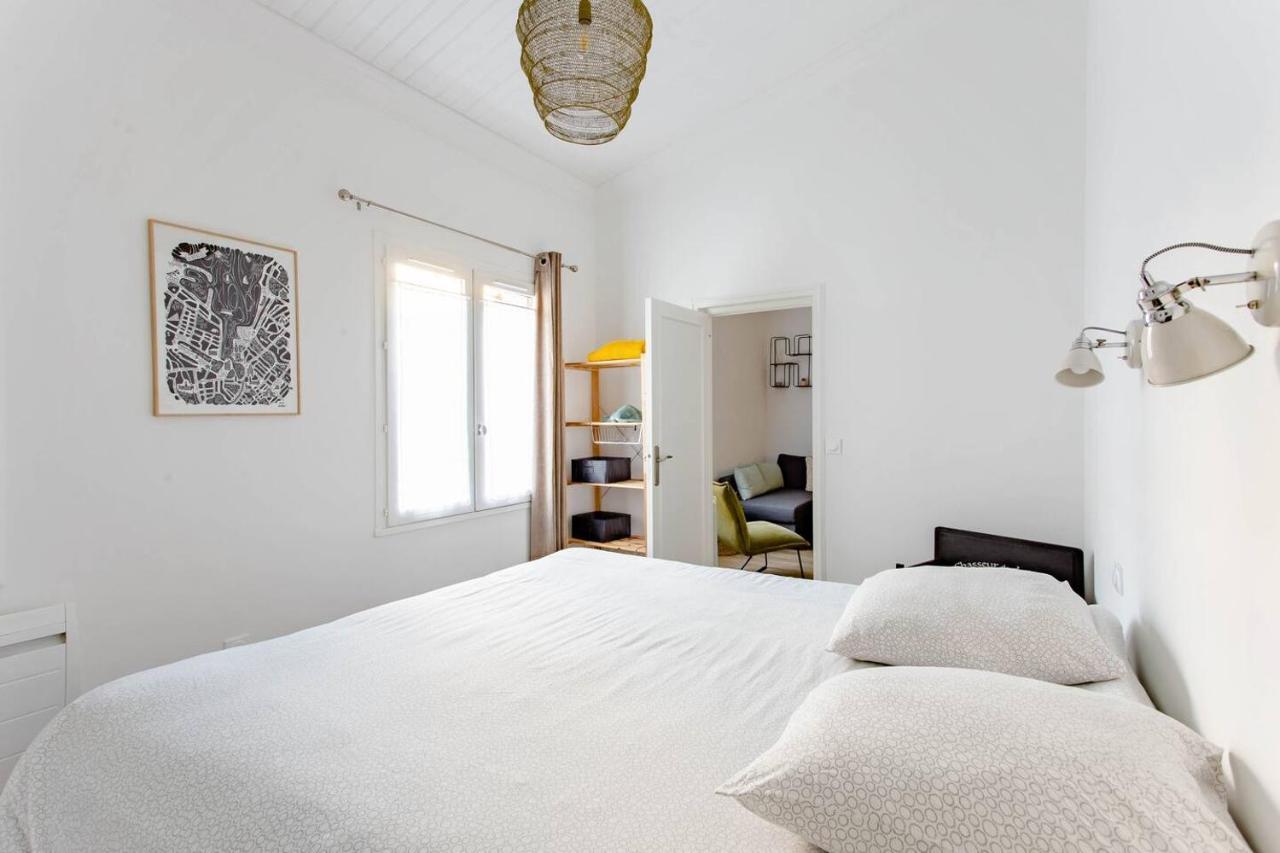 Superbe Duplex De 70M2 Avec 2 Chambres En Hyper Centre Au Calme Sur Cour Classe 3 Etoiles Avec Parking En Option Ла-Рошель Экстерьер фото