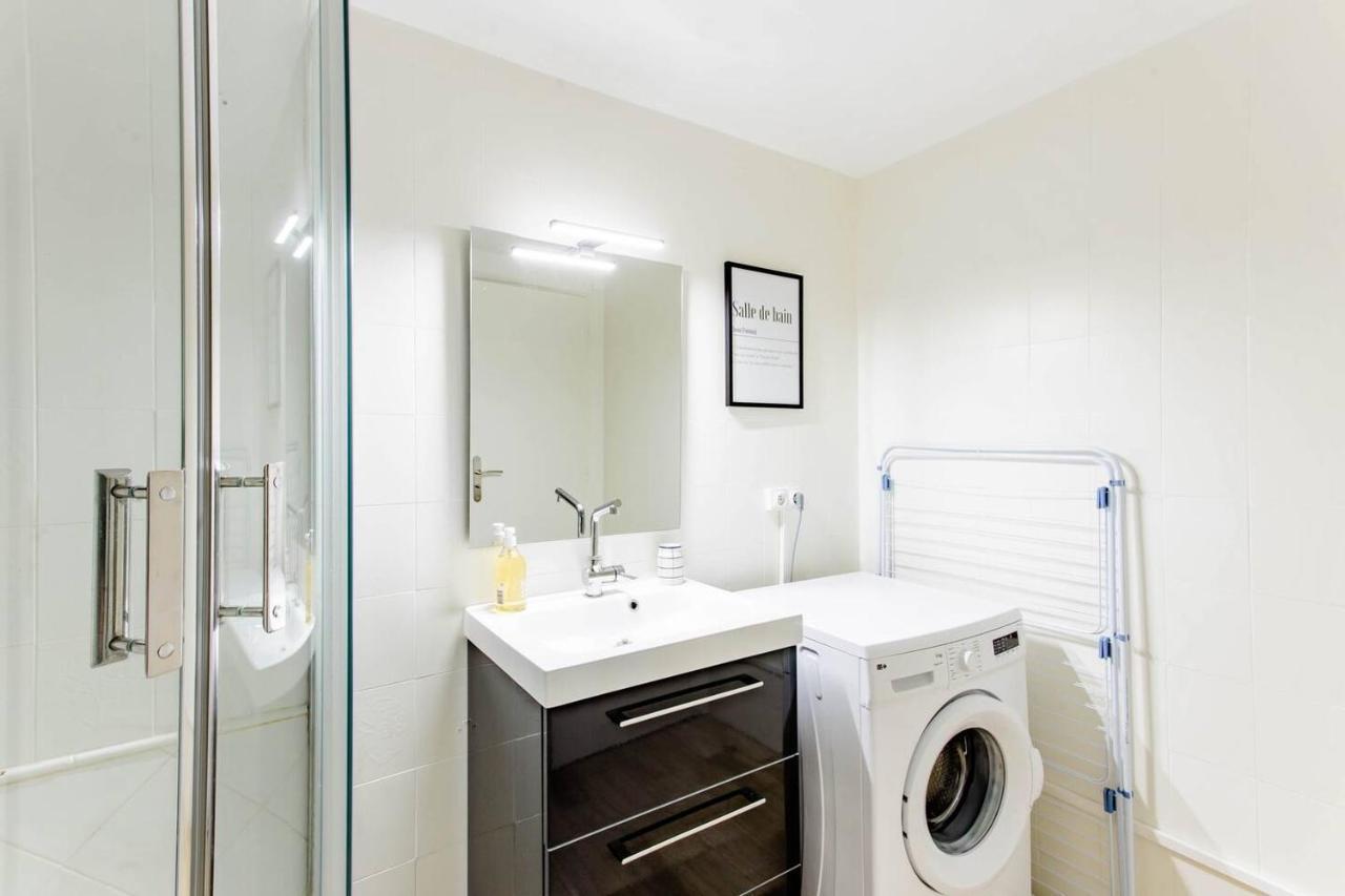 Superbe Duplex De 70M2 Avec 2 Chambres En Hyper Centre Au Calme Sur Cour Classe 3 Etoiles Avec Parking En Option Ла-Рошель Экстерьер фото