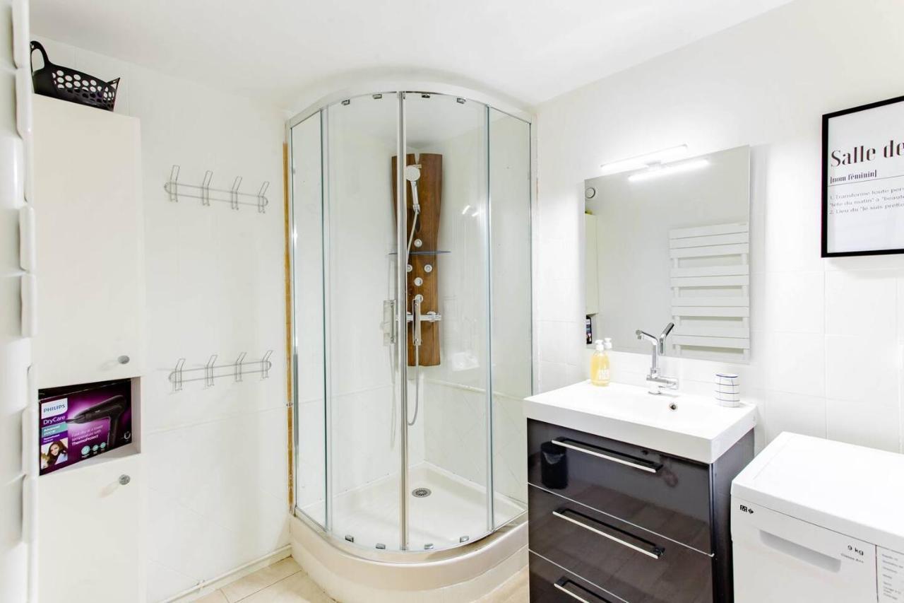 Superbe Duplex De 70M2 Avec 2 Chambres En Hyper Centre Au Calme Sur Cour Classe 3 Etoiles Avec Parking En Option Ла-Рошель Экстерьер фото